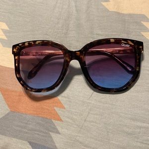 Coffee run Quay sunglasses never been worn